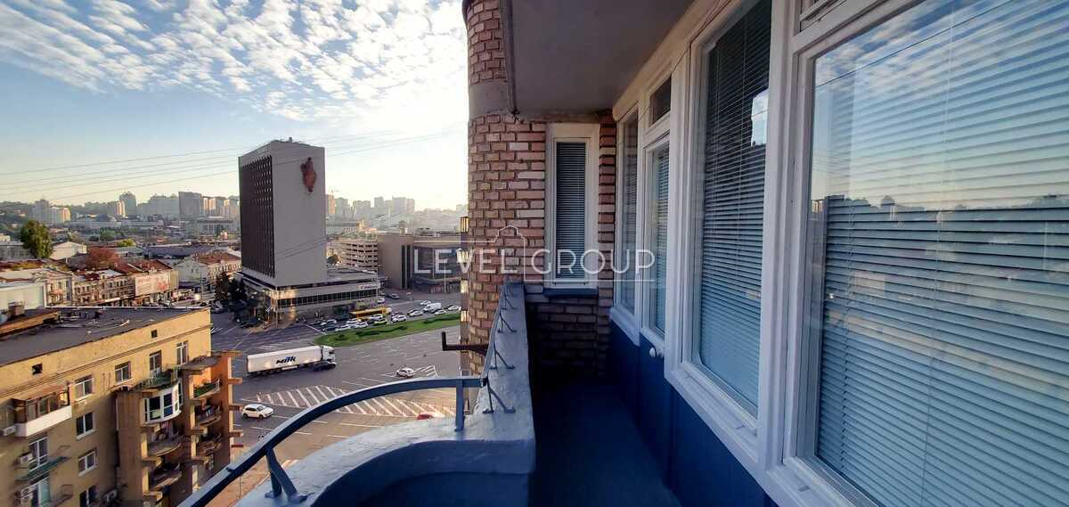 Olesya Honchara St., 96
