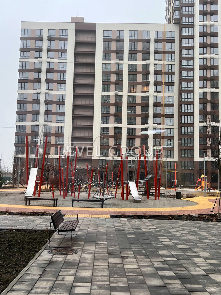 Oleksandra Olesia St., 1