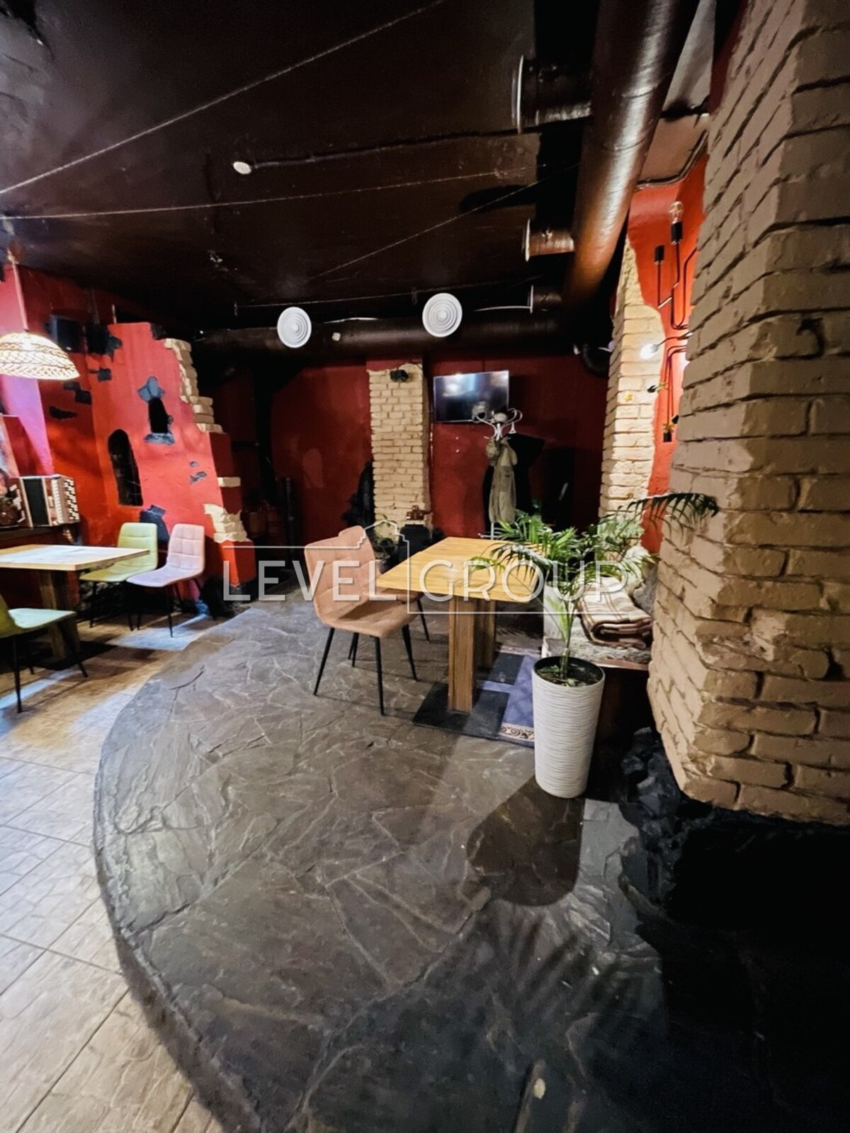 Volodymyrska St., 69A