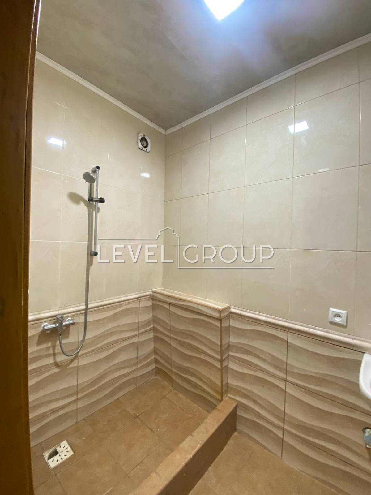 Вузівська вул., 4