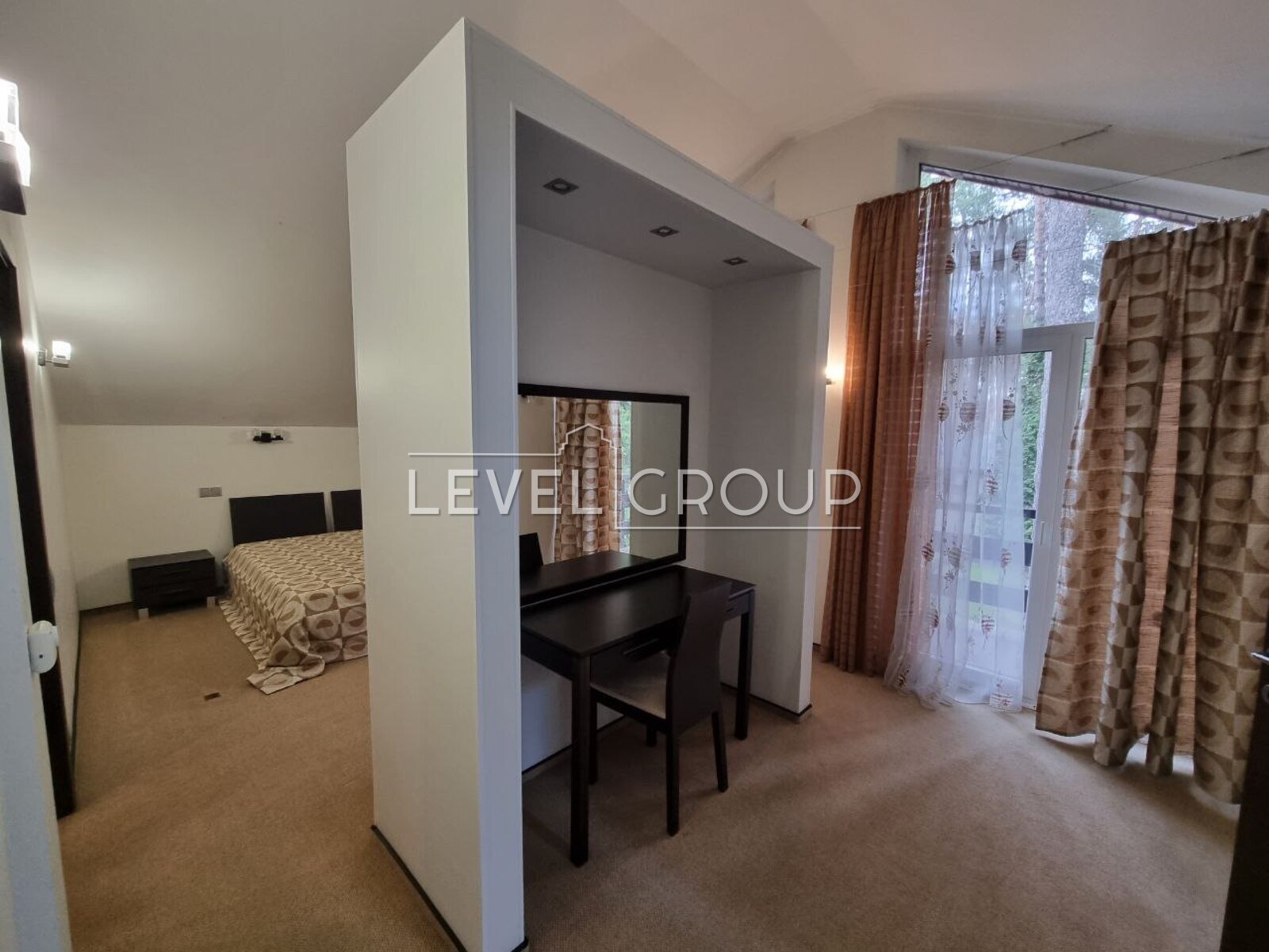 Плютовська, 2