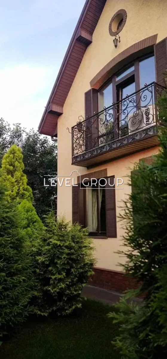 Dniprovska, 28
