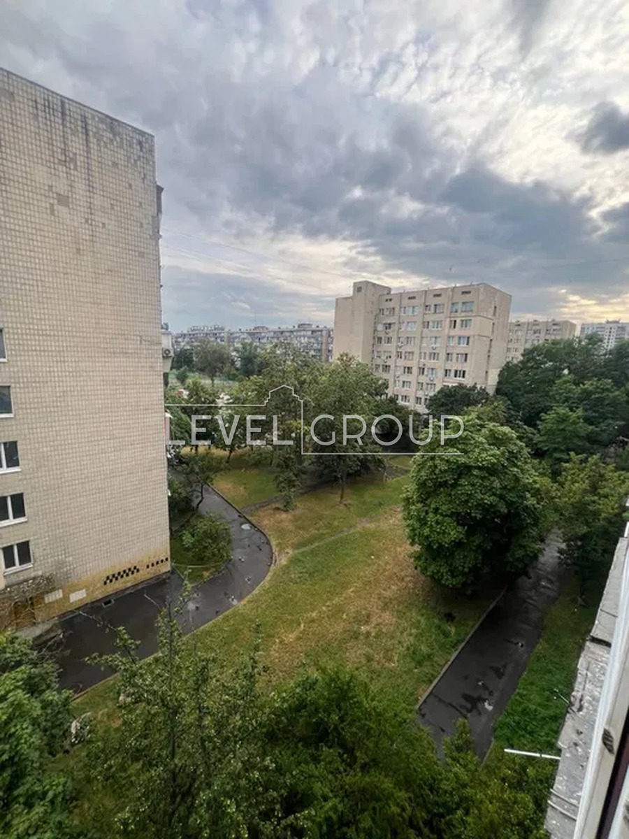 Yuriy Kondratyuk St., 4