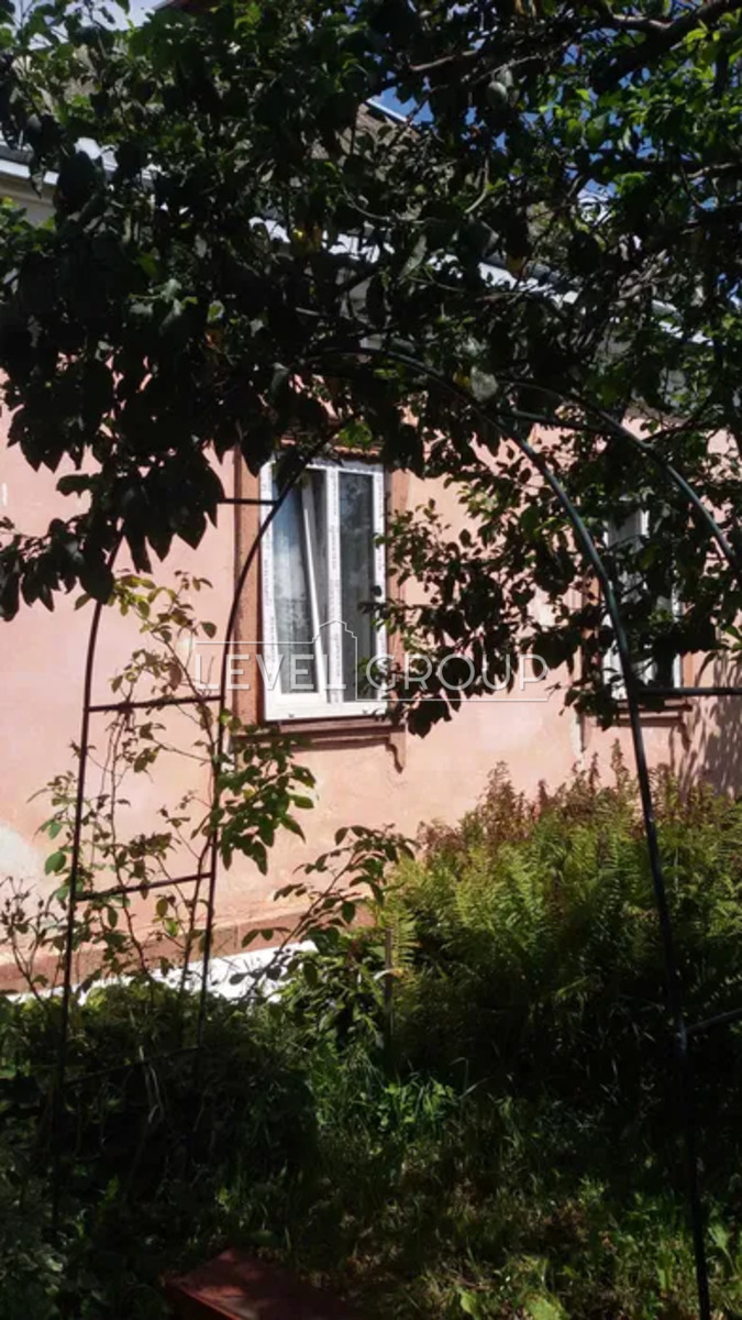 вул. Нова, 20