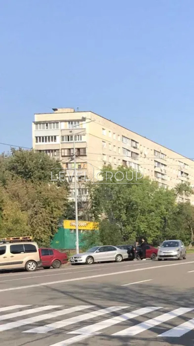 Лісовий просп., 43