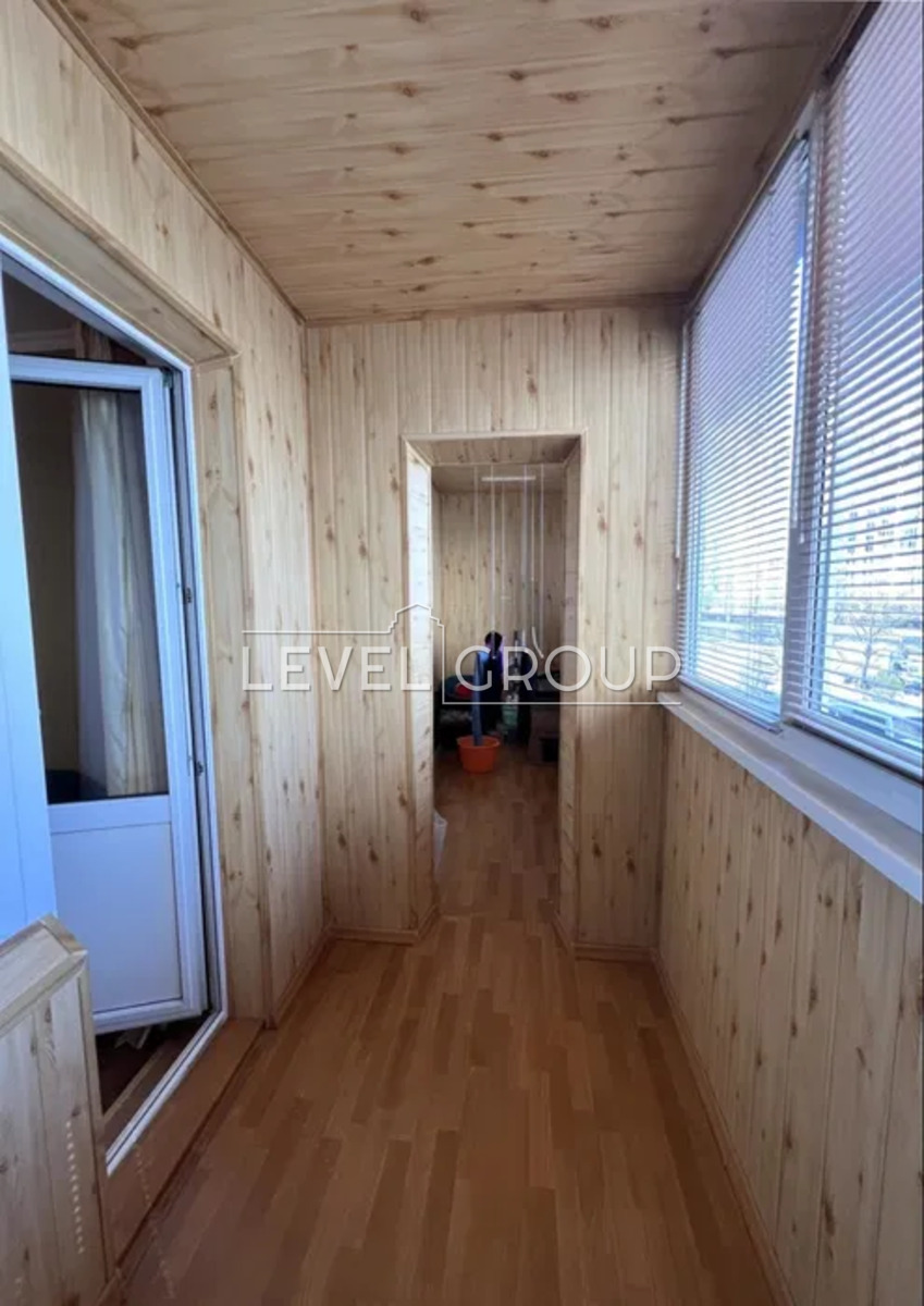Петра Григоренка просп., 27