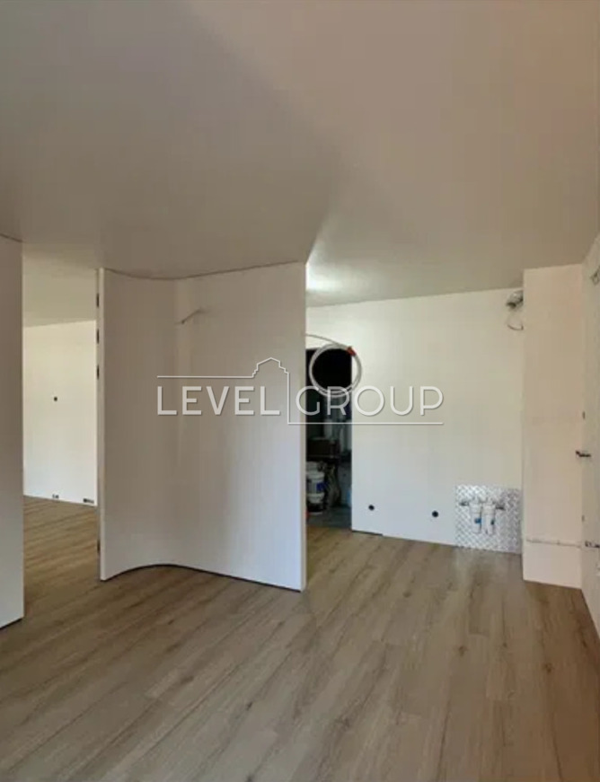 Братів Шеметів вул., 10/8