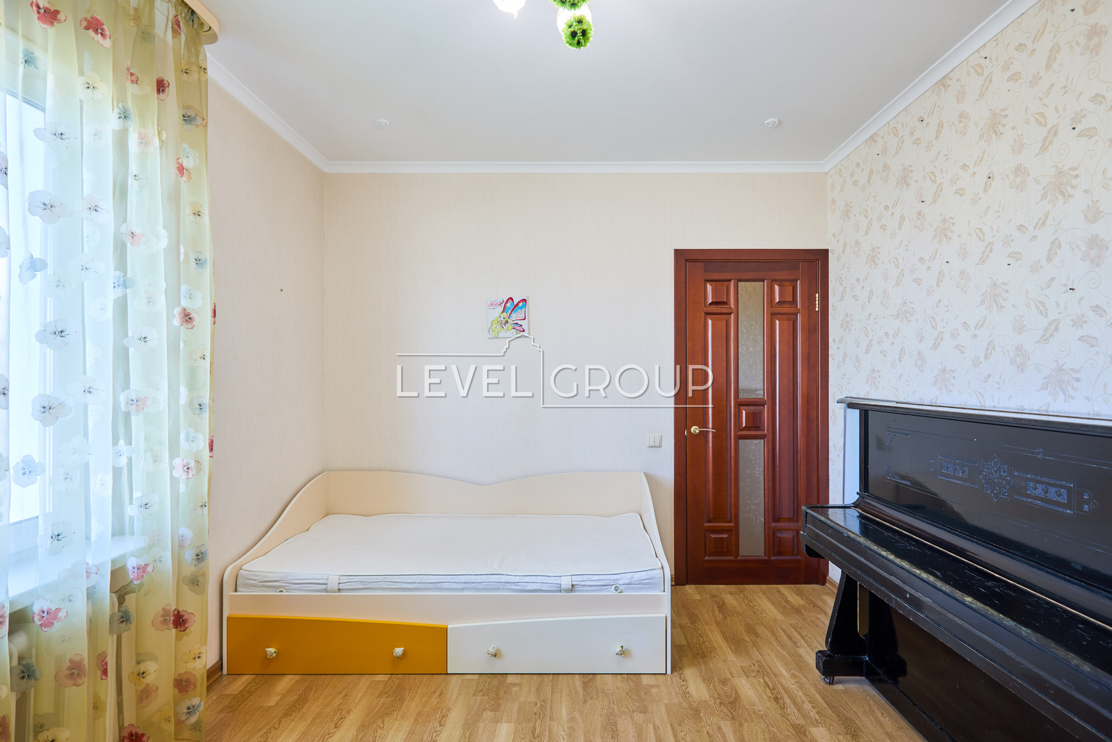 Европейського Союзу просп. (Правди), 31а
