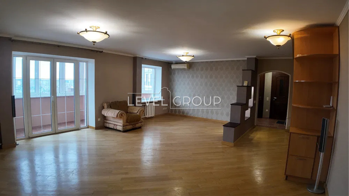 Оноре де Бальзака вул., 6
