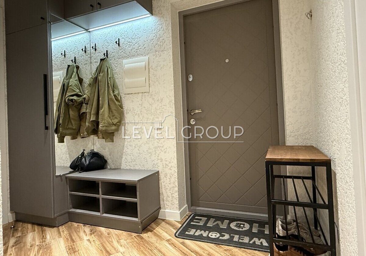 Драгоманова вул., 10