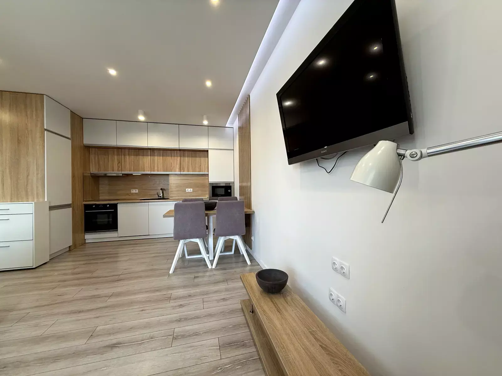 Предславинська вул., 55а