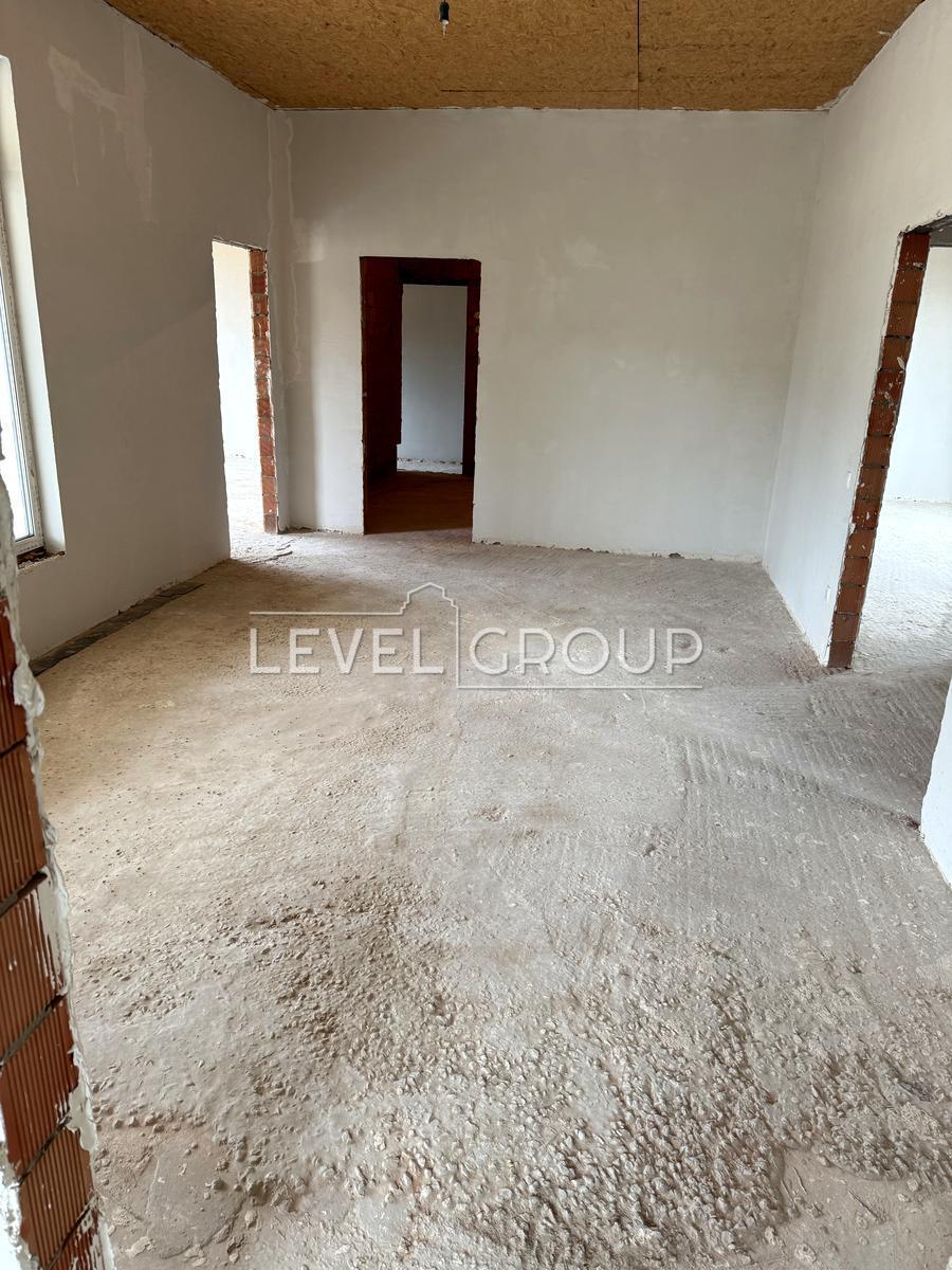 Пудгірна вул., 32