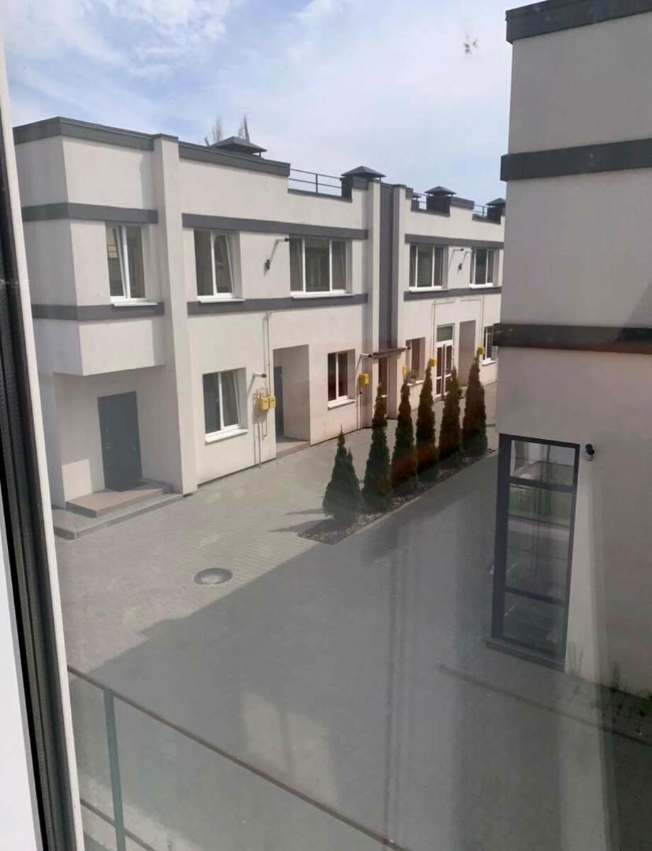 Київська, 1/8