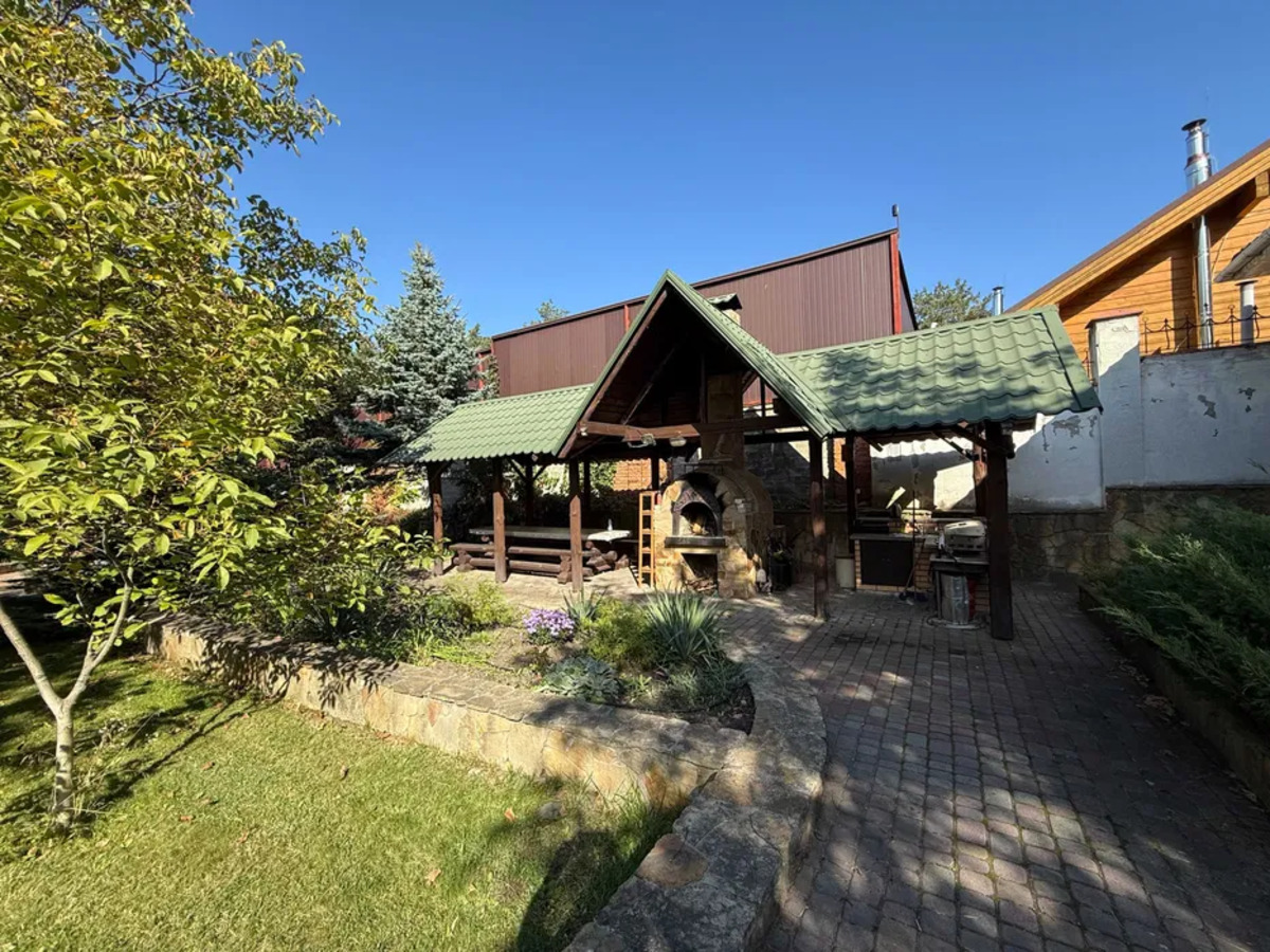 Київська, 12