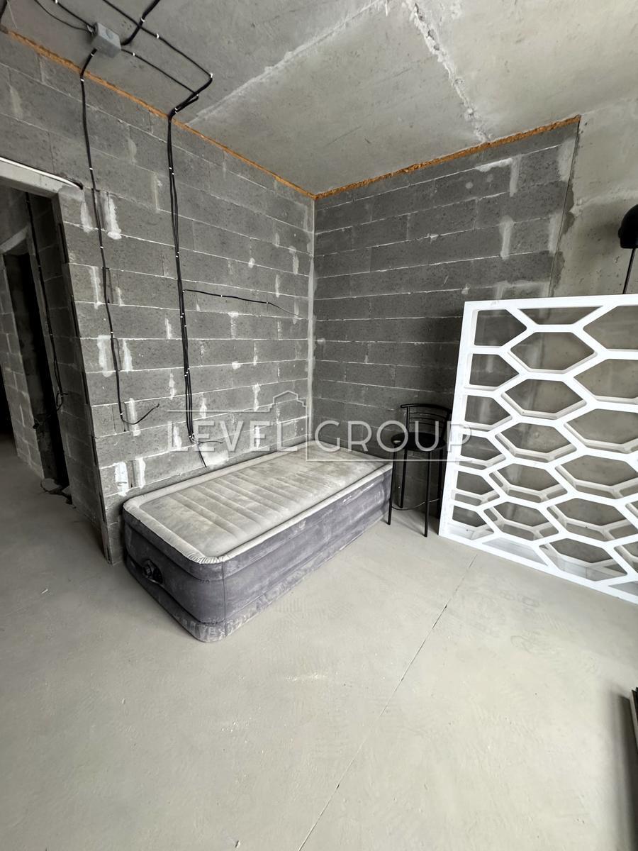 Oleksandra Olesia St., 8/17