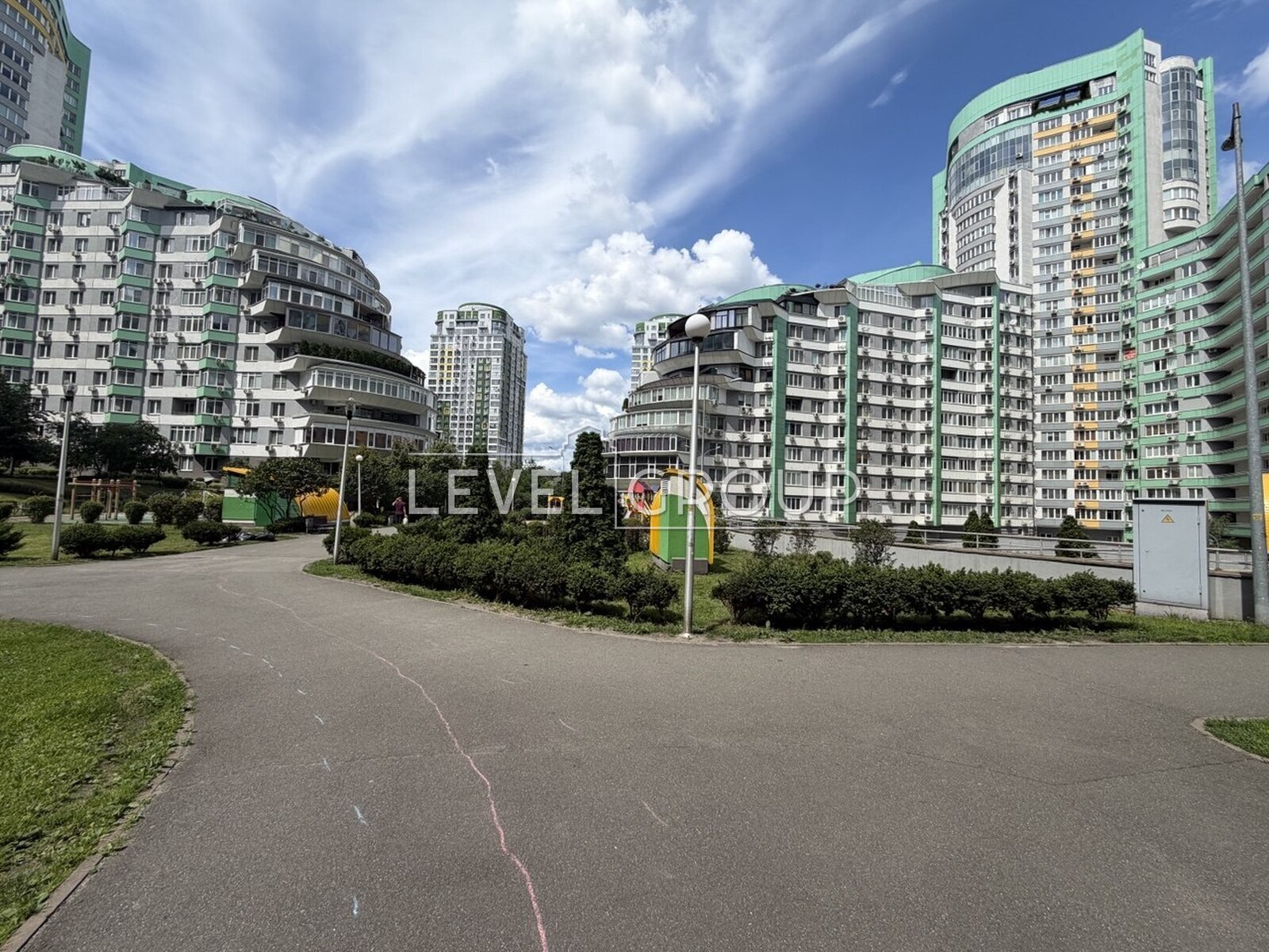Vyshhorodska St., 45b/1