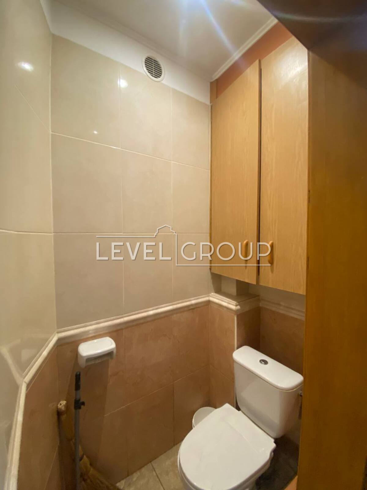 Вузівська вул., 4