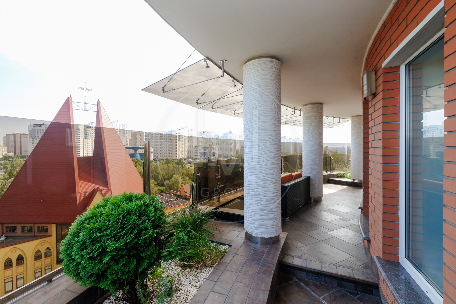 12 Srybnokilska St