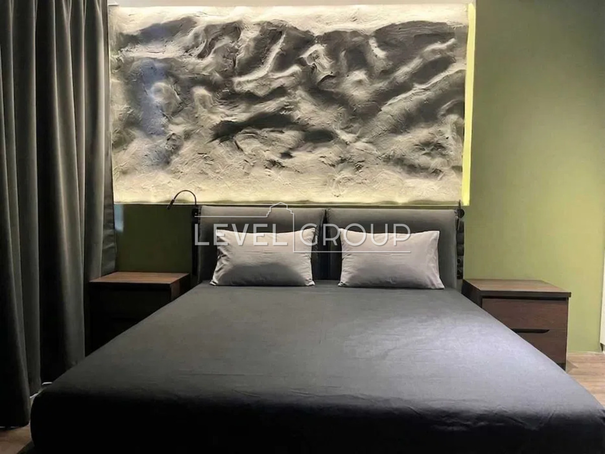 26, Suburb