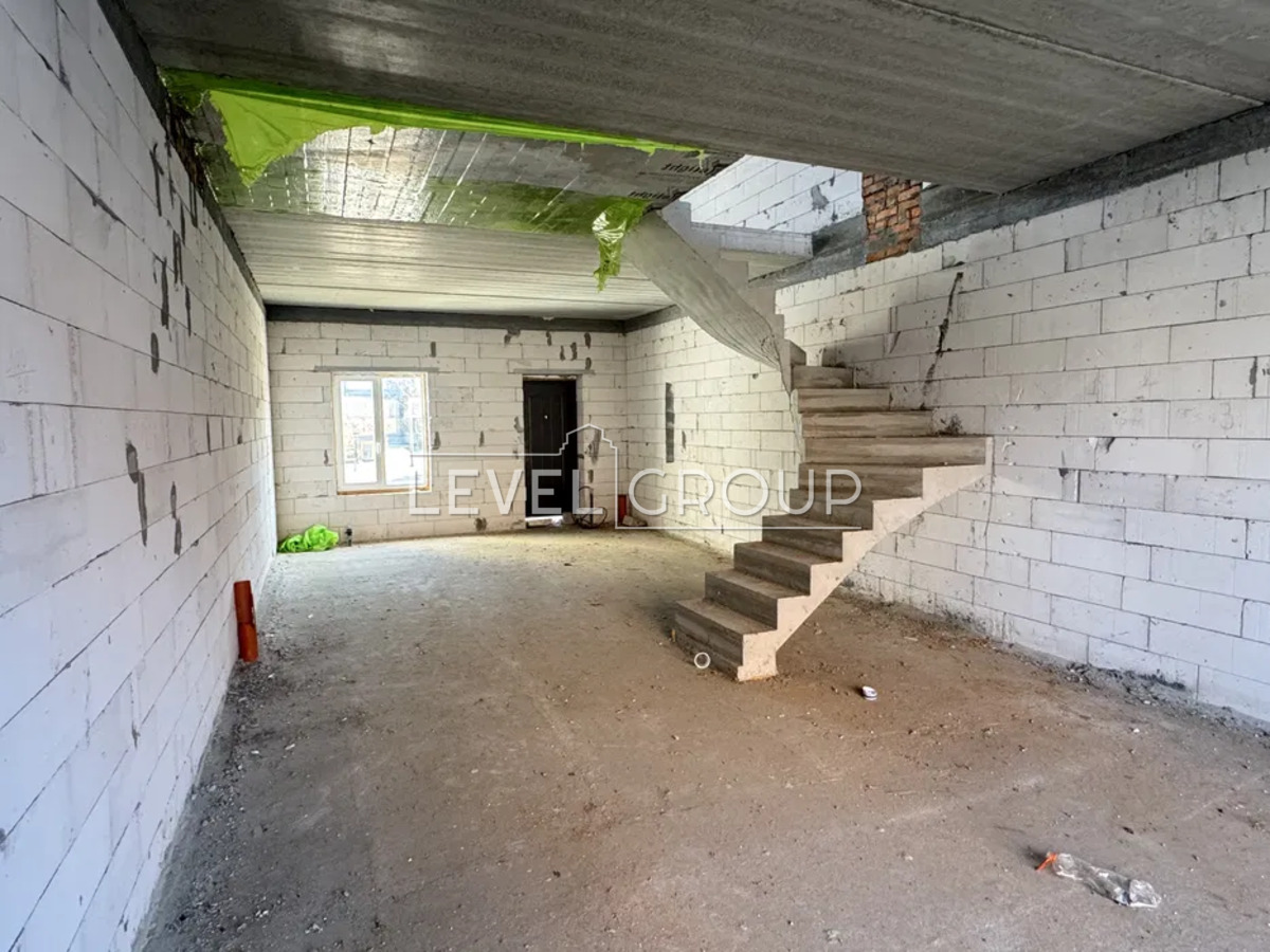 Щаслива вул., 9Б