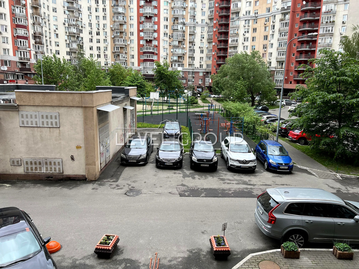 Academician Williams St. (Stepana Rudnytskyi), 3A
