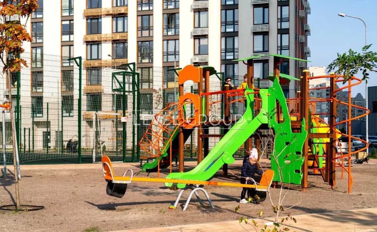 Дніпровська набережна, 20-А
