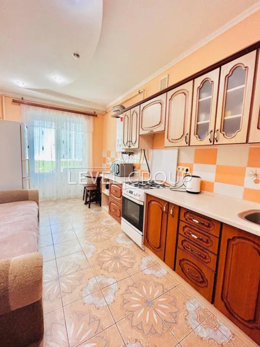 Lesia Ukrainka St., 11