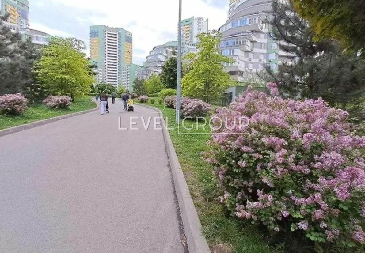 Вишгородська вул., 45б