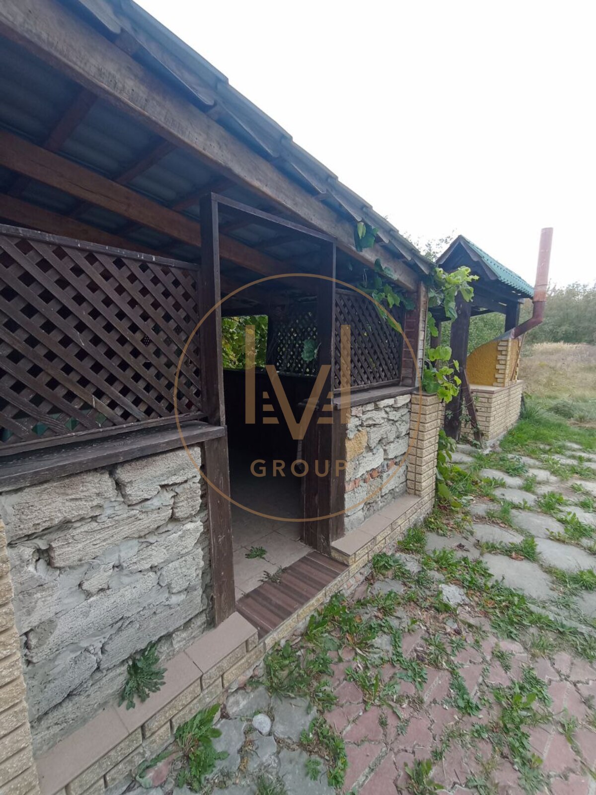 Pershotravneva, 41