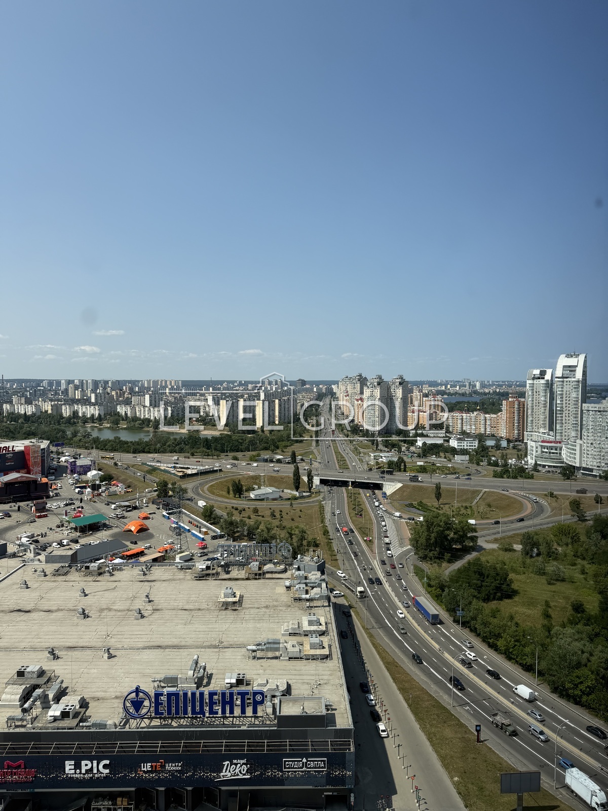 Stepana Bandera Ave. (Moskovskiy), 30