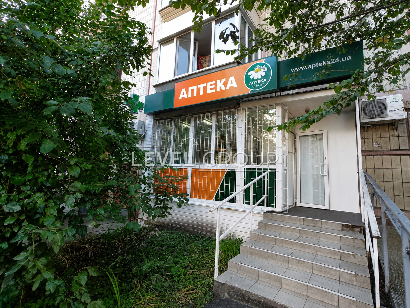 Academician Efremov St. (Komandarma Uborevicha), 3