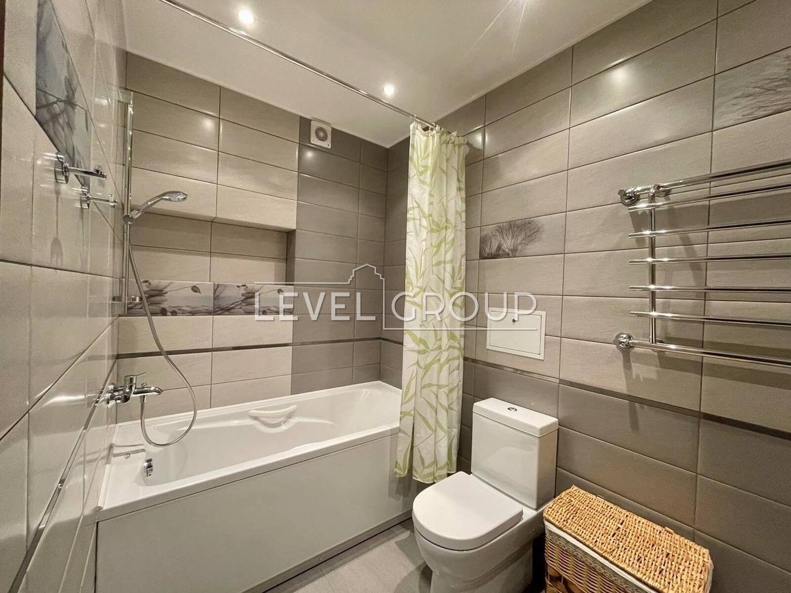 Yuriy Shumsky St., 1B