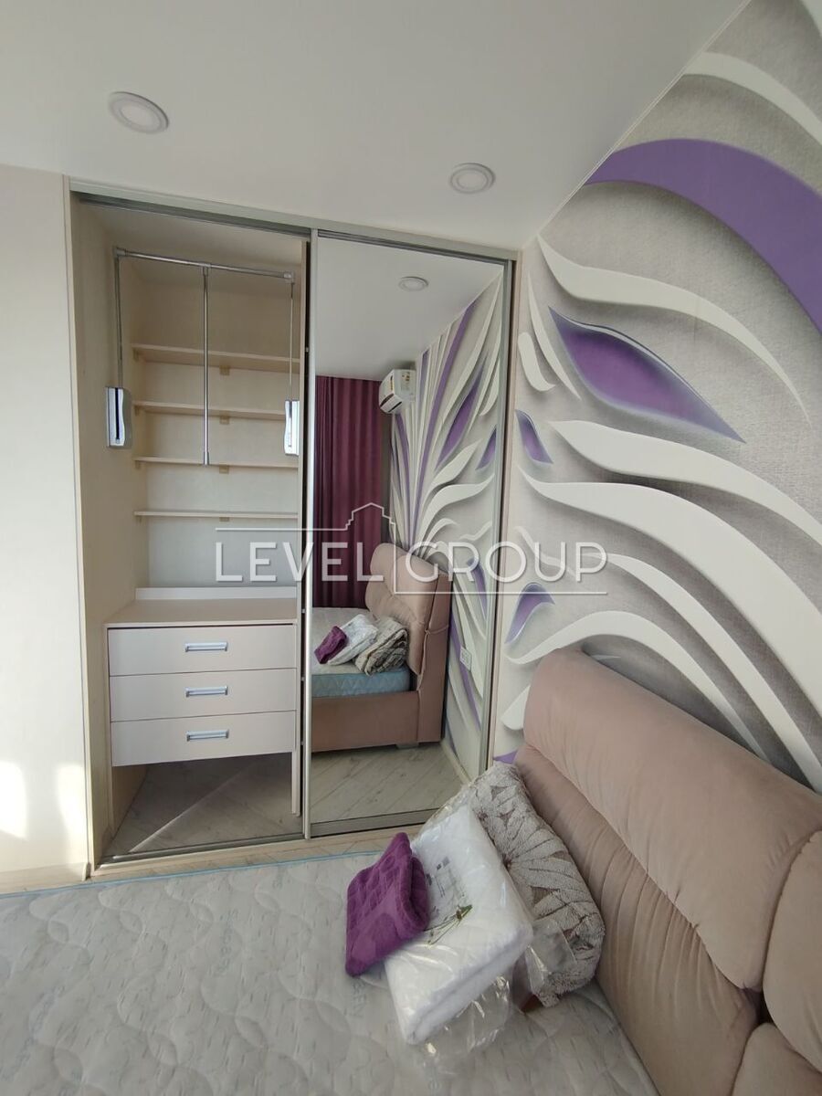 Andriy Abolmasov St. (Panelna), 4a