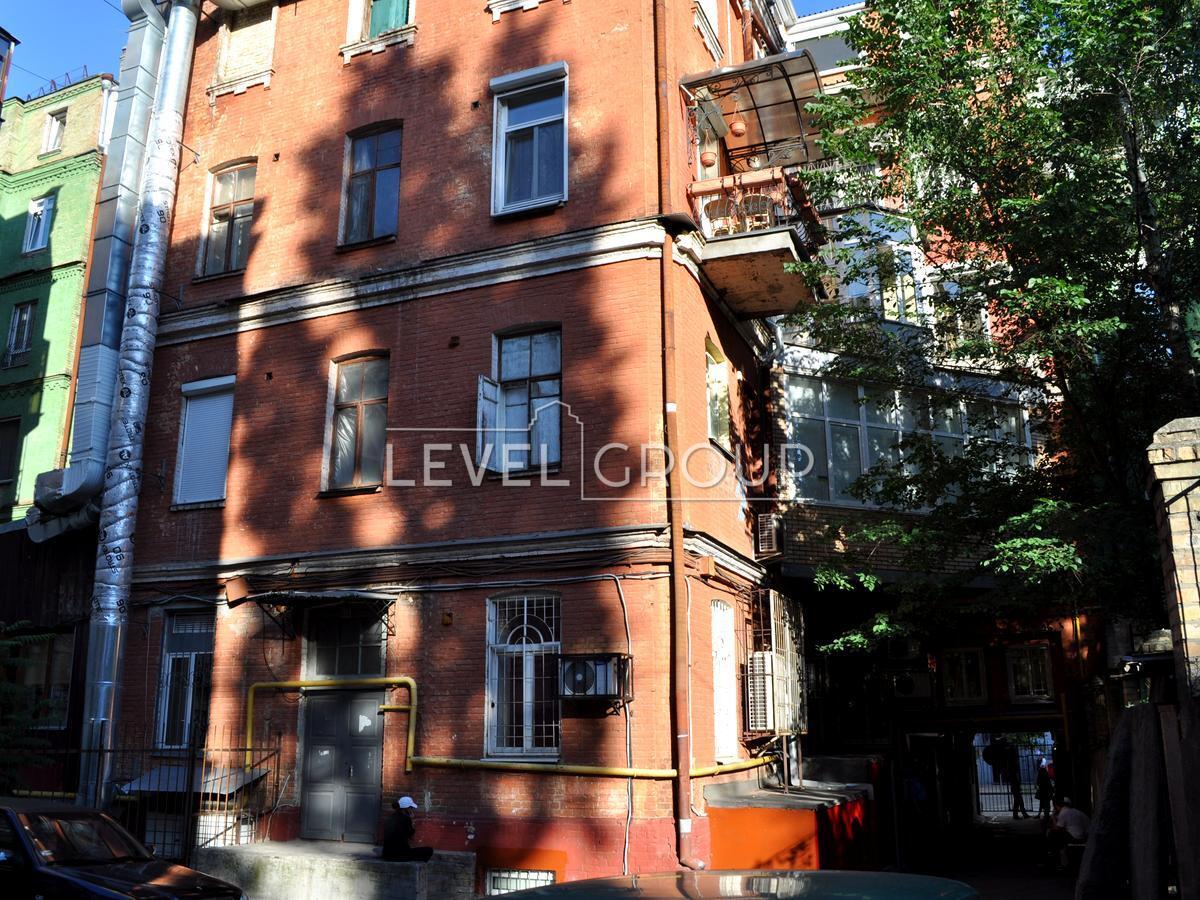 Шота Руставелі вул., 22А