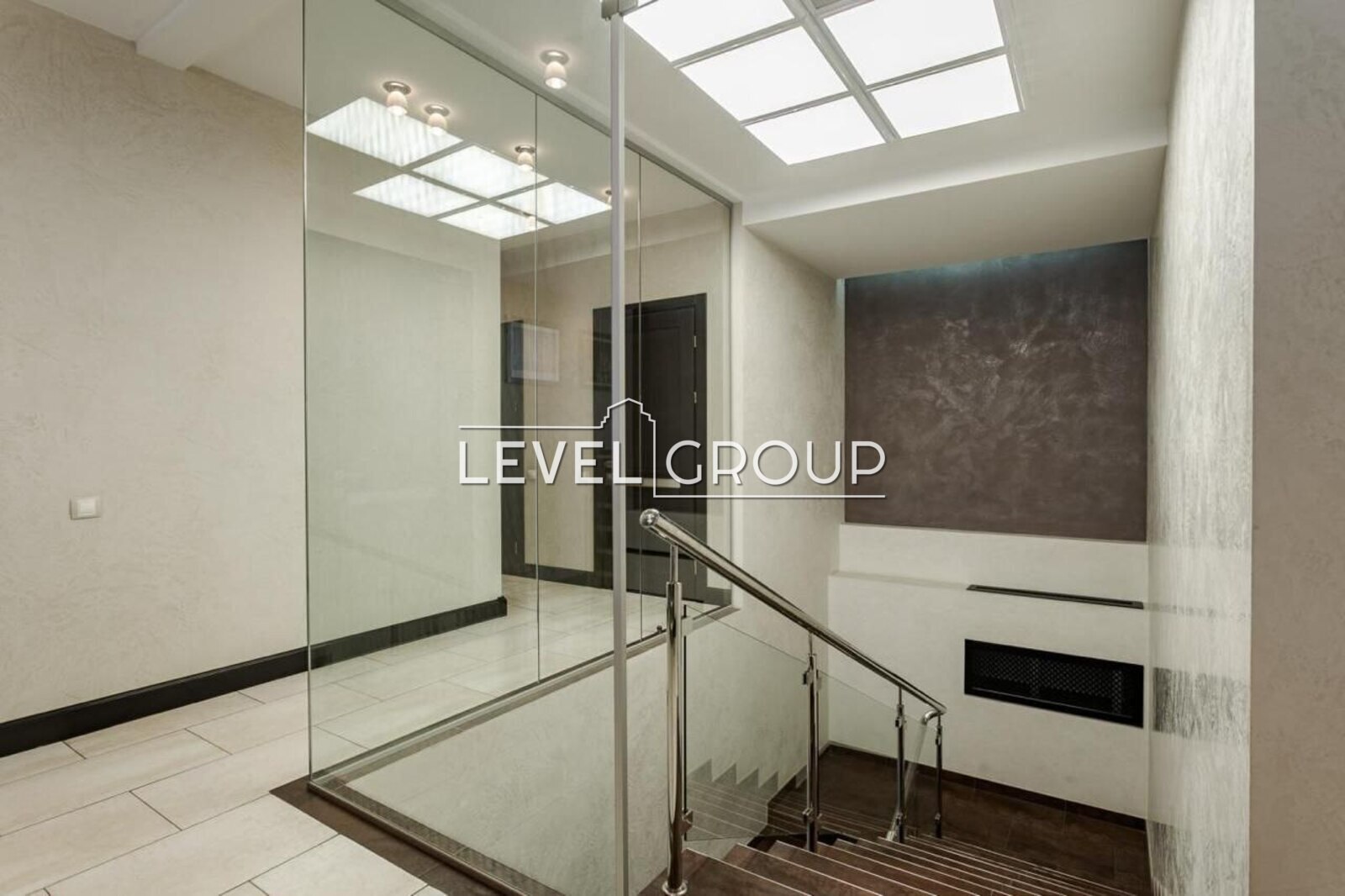 Valery Lobanovsky Ave. (Chervonozoryany), 4B