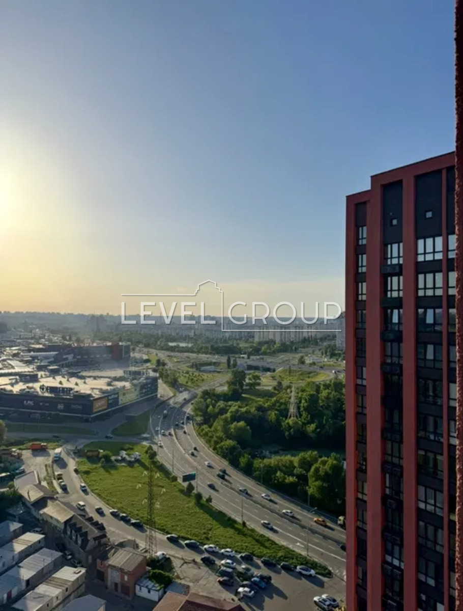 Набережно-Рибальська дорога, 27