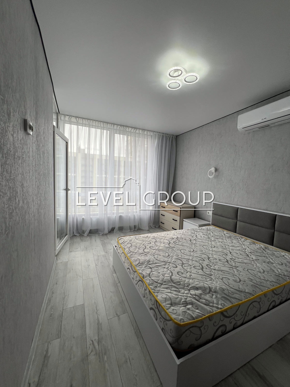 Krister Family Street, 14B