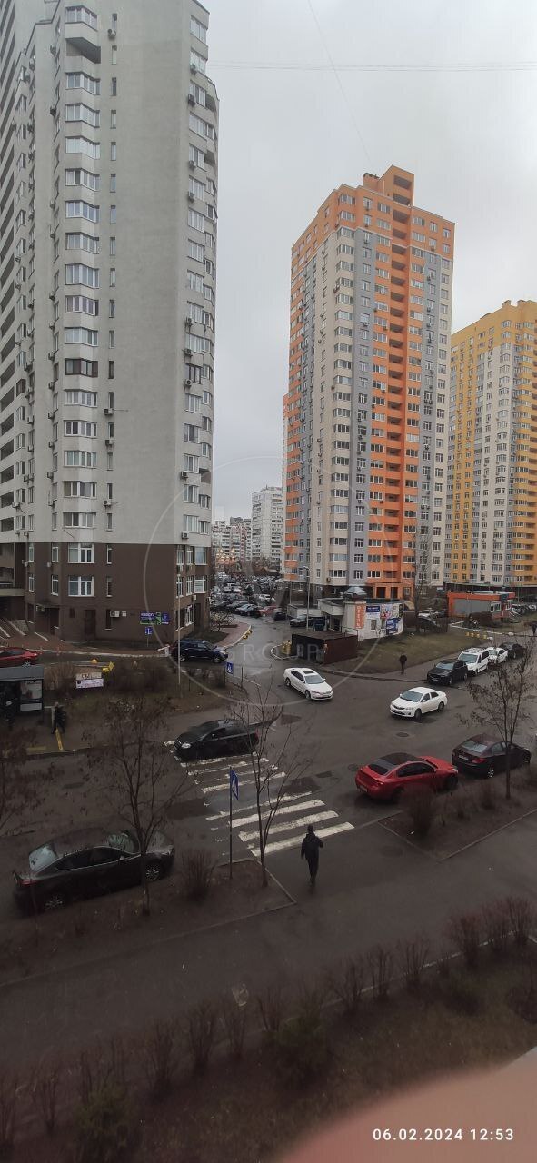 Олени Пчілки вул., 6