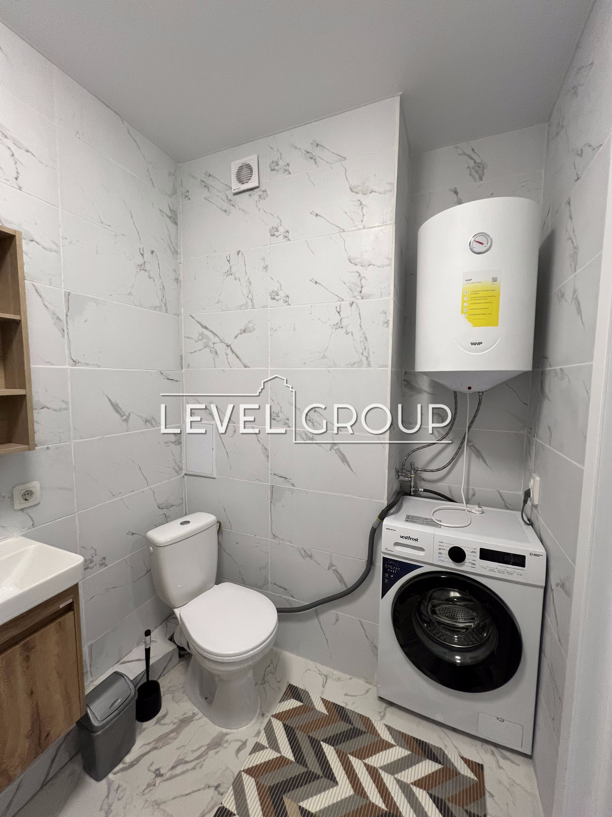 Krister Family Street, 14B