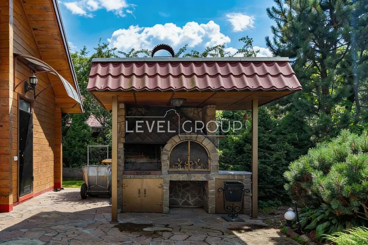 Авгурівська, 125