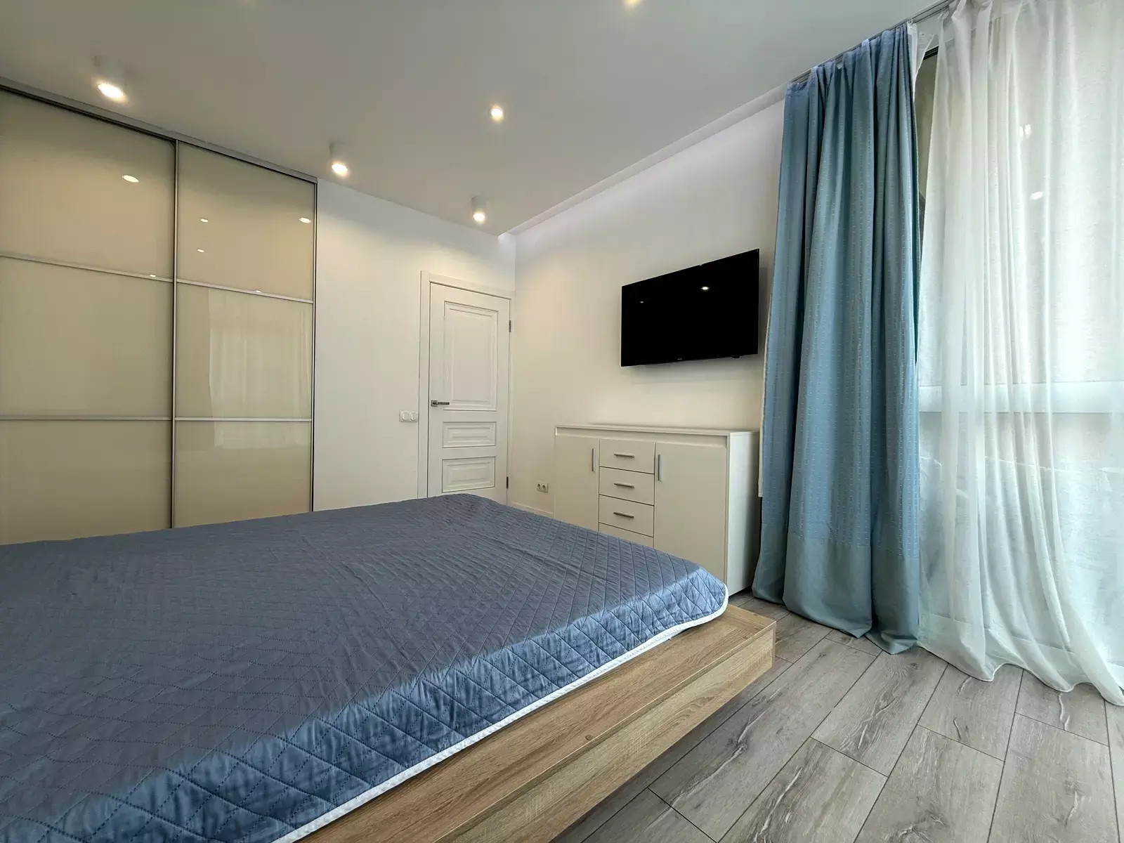 Предславинська вул., 55а