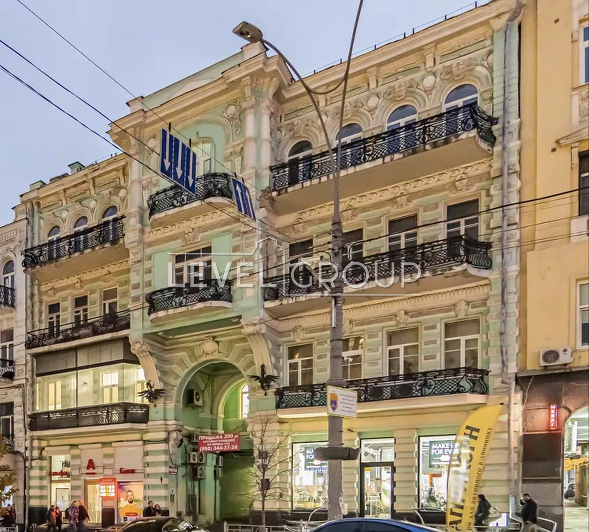 Velyka Vasylkivska St. (Chervonoarmiyska), 28