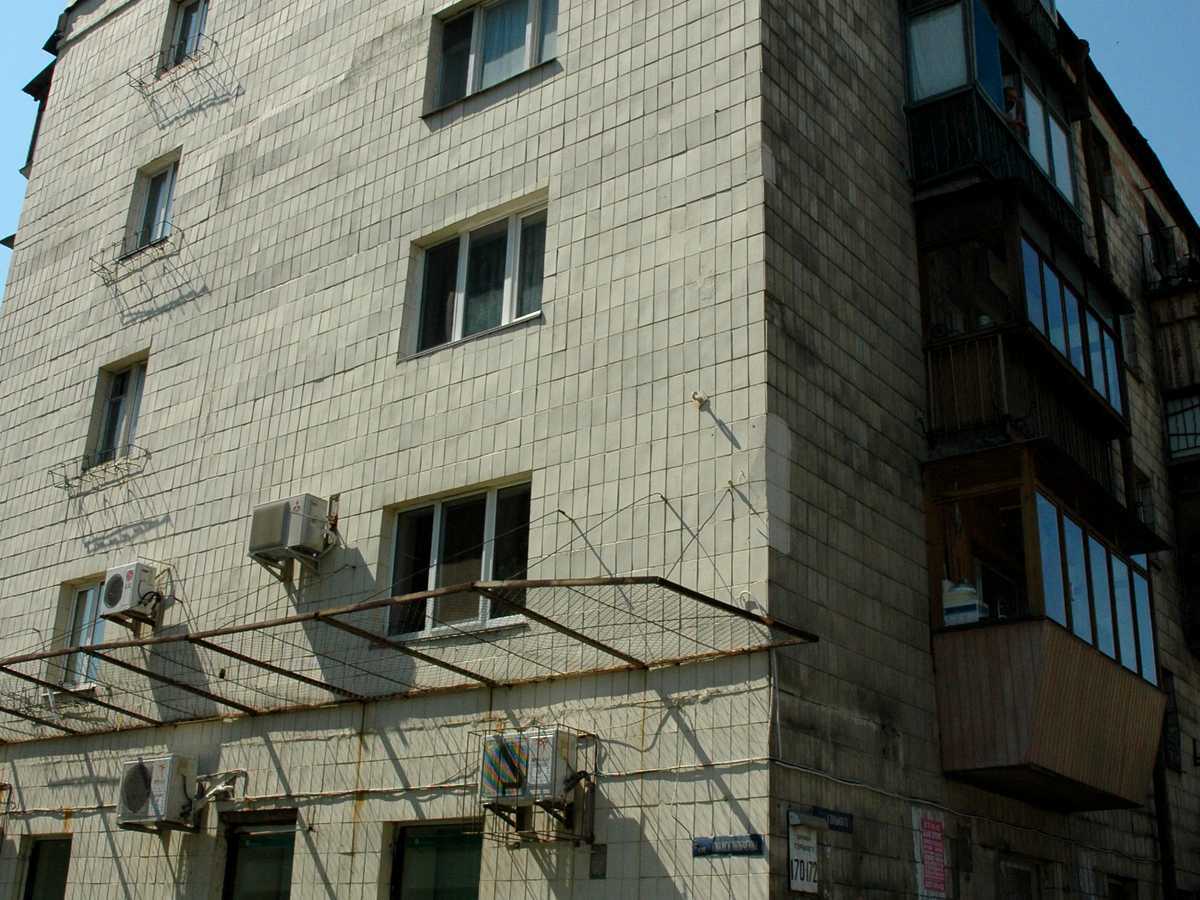 Antonovych St. (Gorky), 170/172
