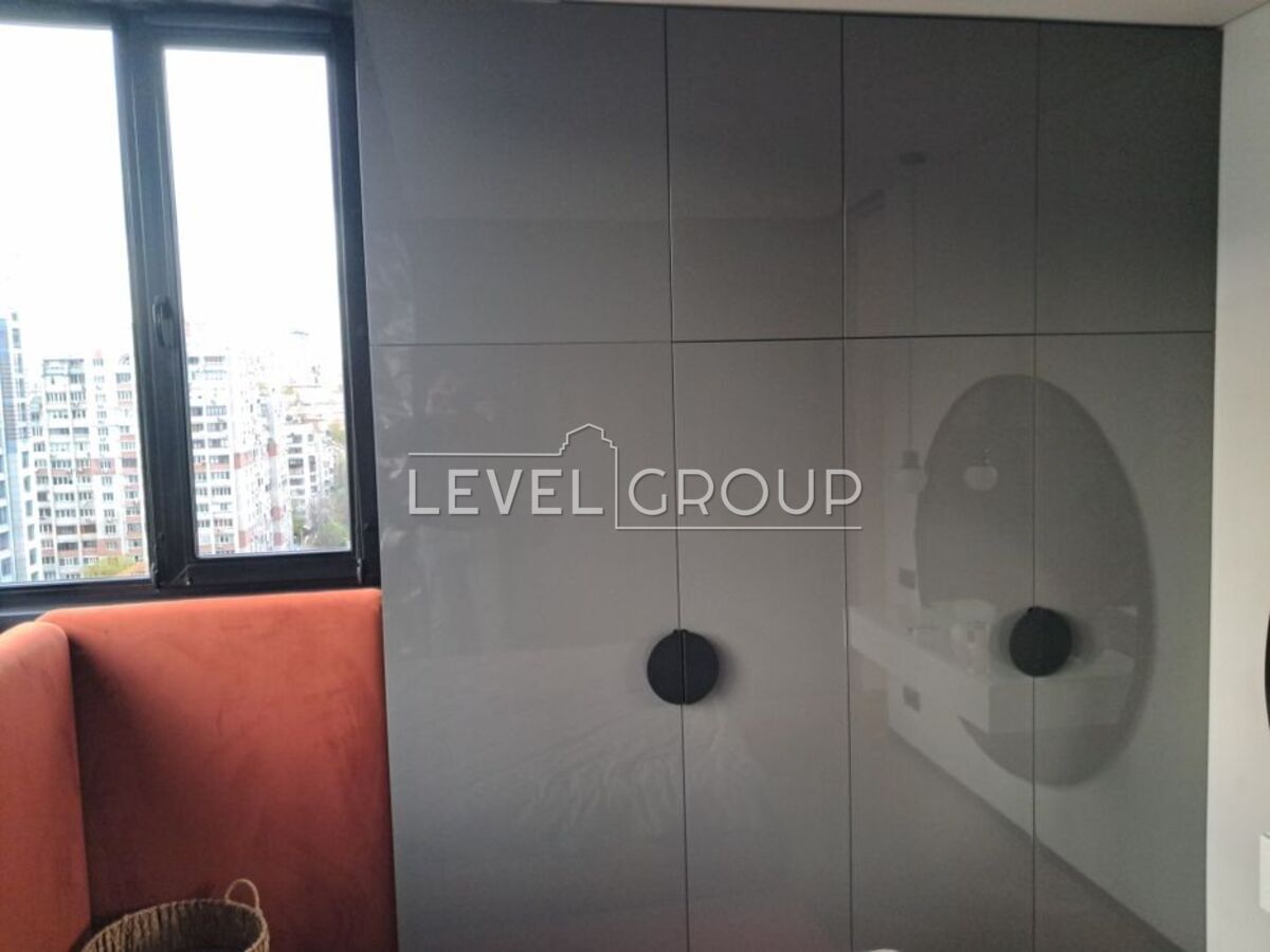 Андрія Верхогляда вул. (Михайла Драгомірова), 5