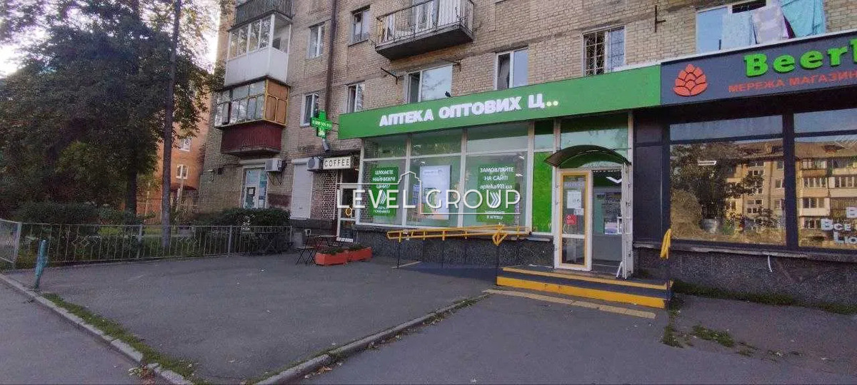 Верховної Ради бульв., 26