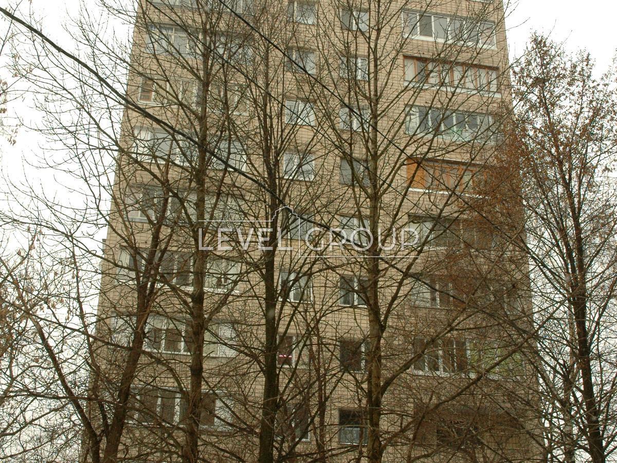 Ломаківська вул. (Мічуріна), 4