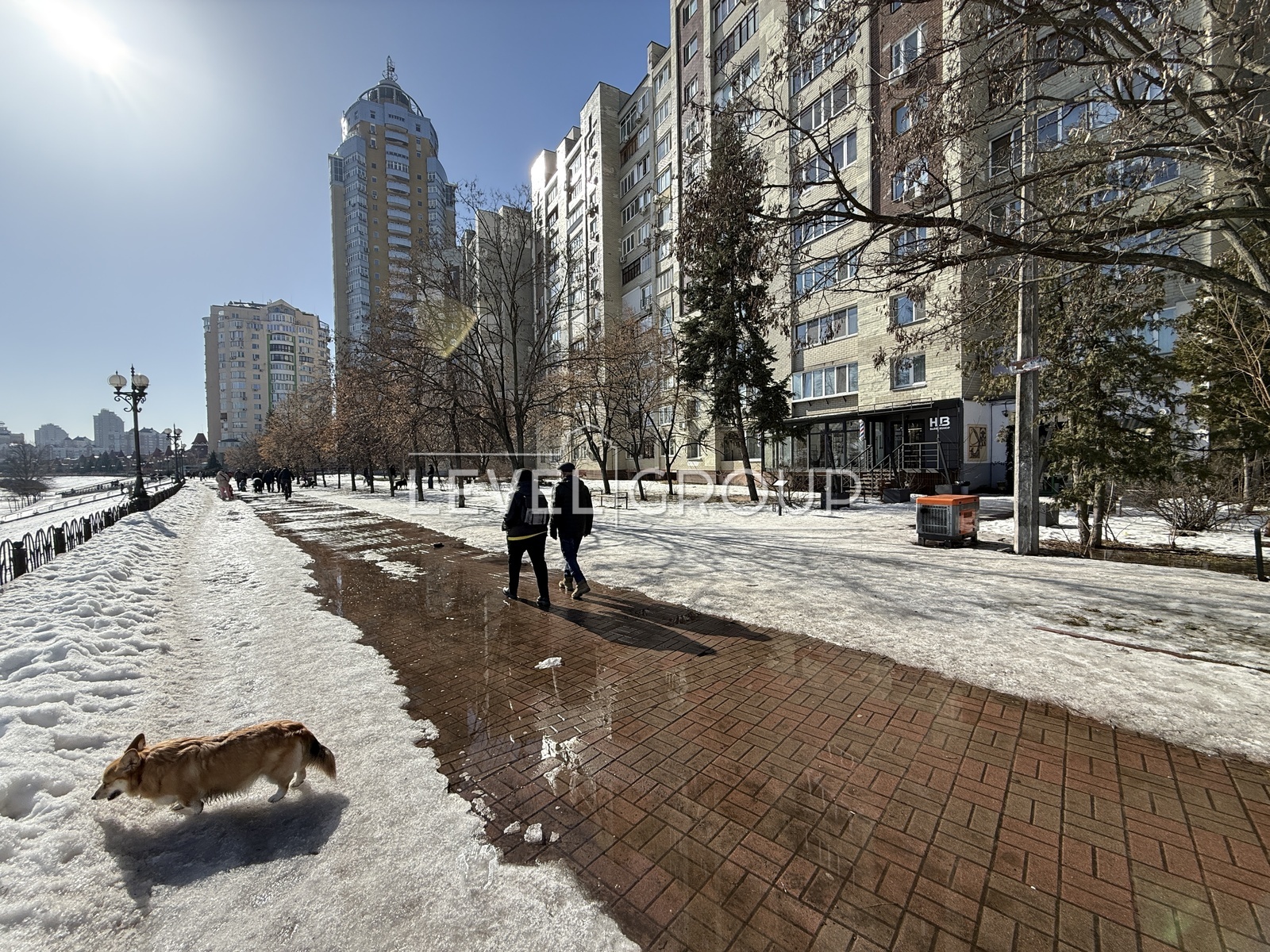 Володимира Івасюка просп. (Героїв Сталінграда), 14Б
