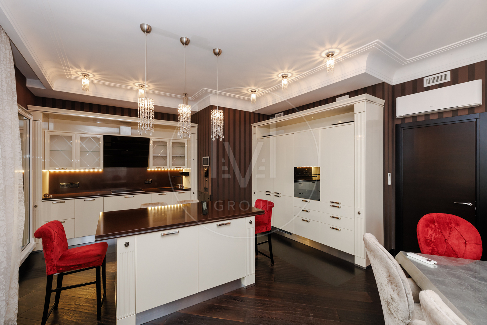 12 Srybnokilska St