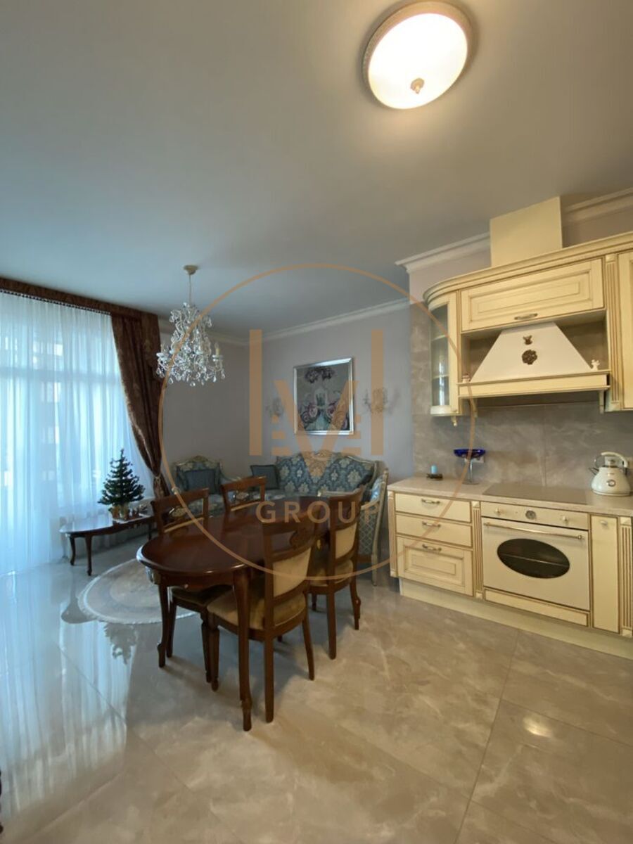Lesi Ukrainky Blvd., 7V
