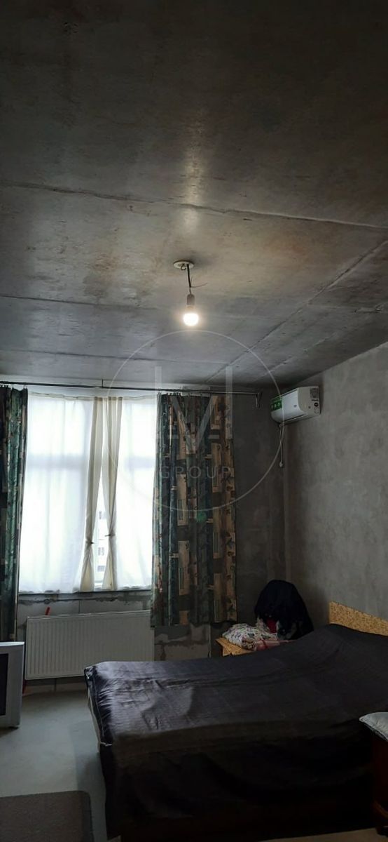 Драгоманова вул., 40ж